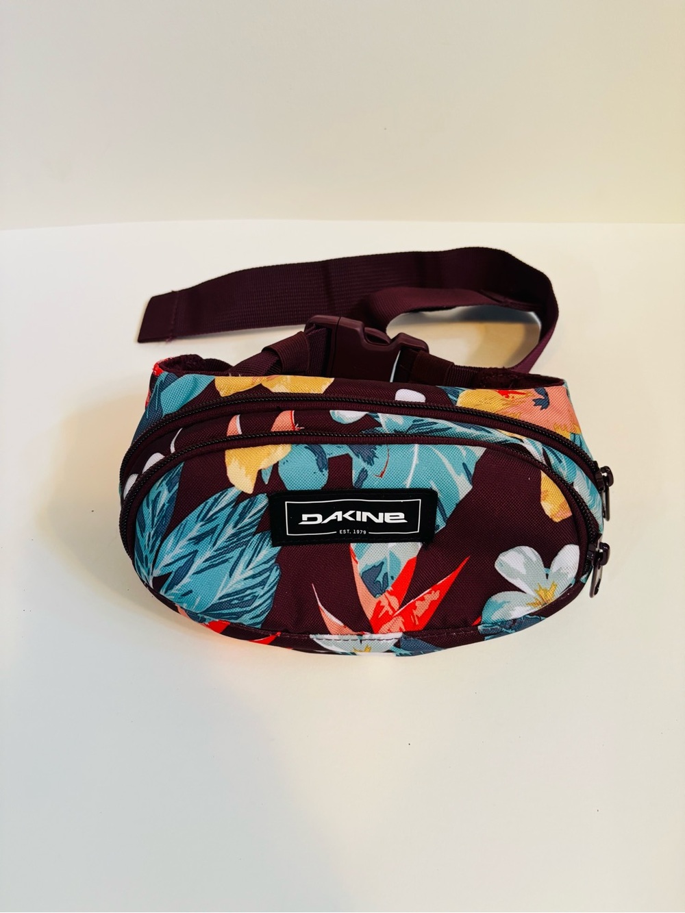 Dakine Hip Fanny Pack Burgundy Full Bloom Floral NWOT